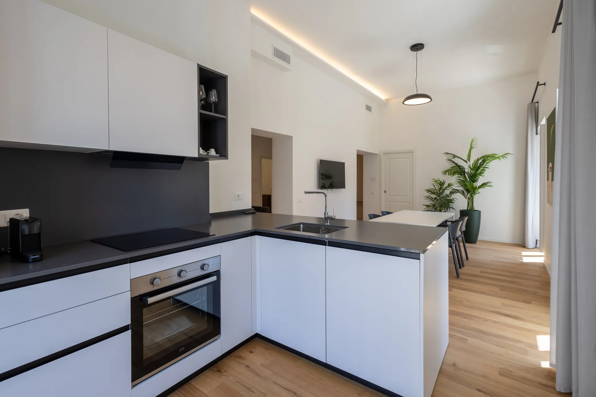 Apartment 3 — room 5