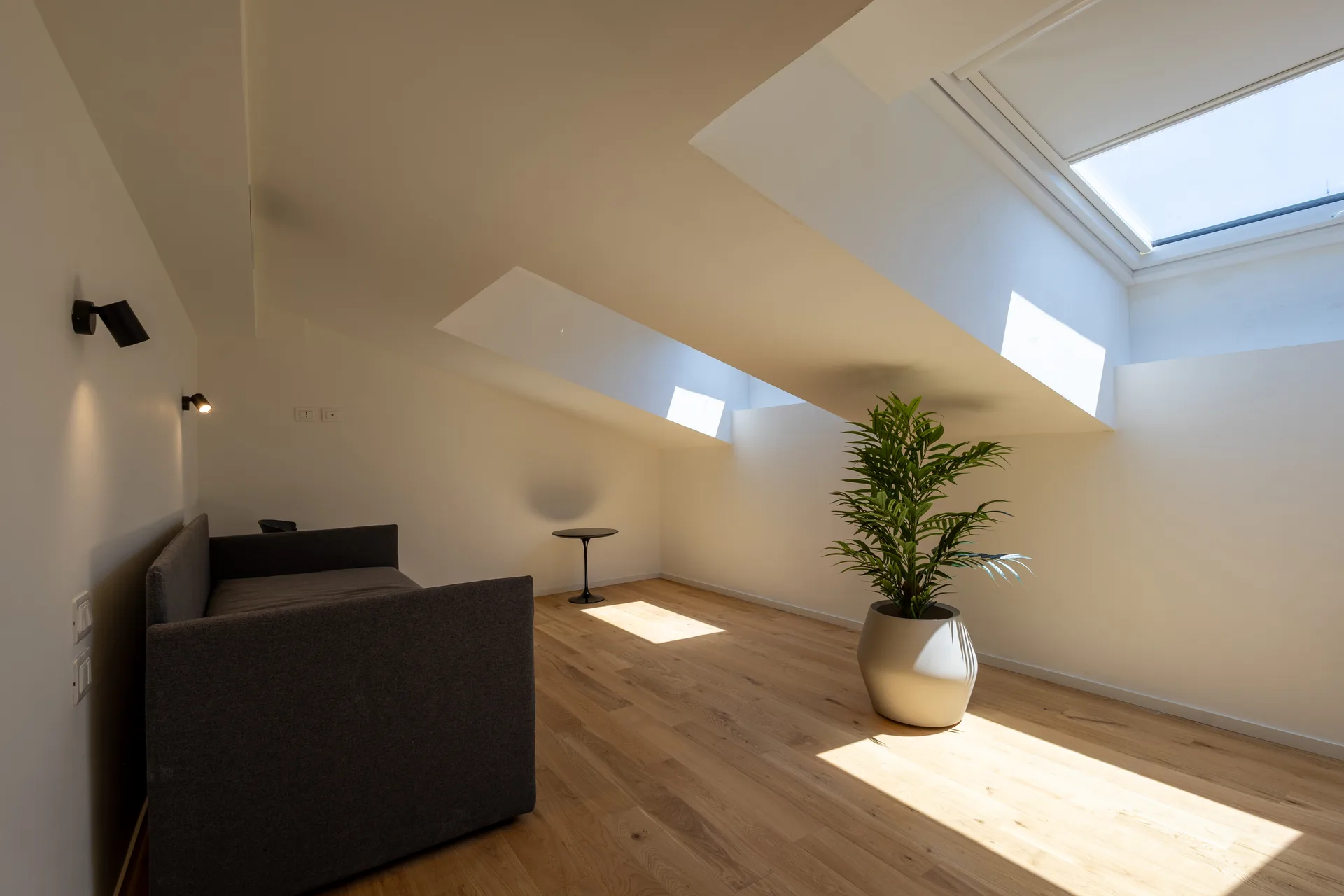 Apartment 4 — room 1