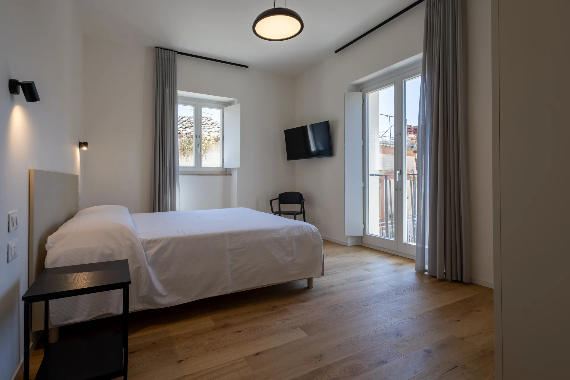 Apartment 5 — room 2
