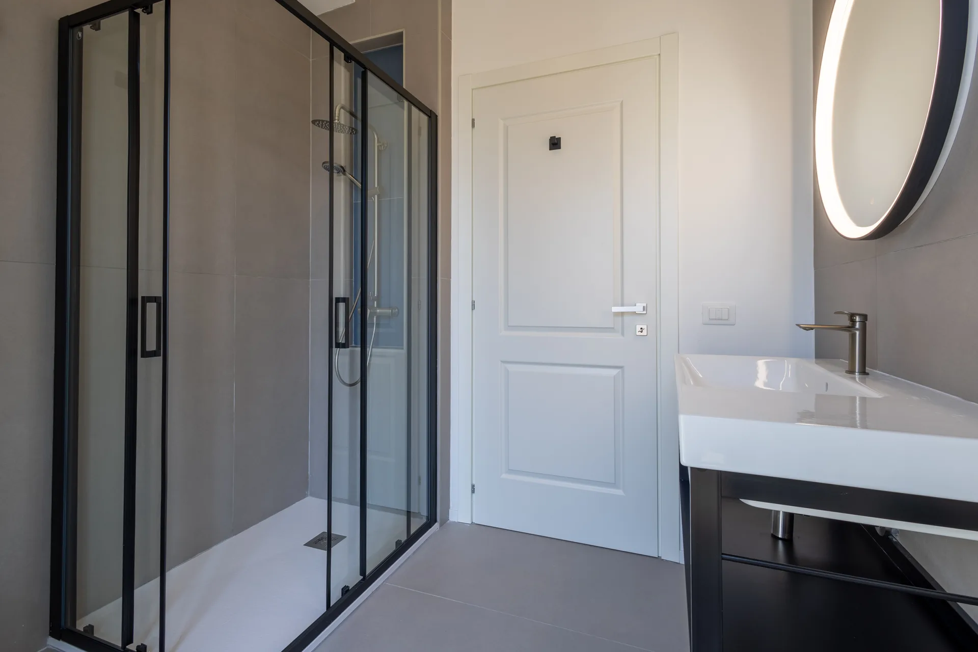 Apartment 5 — room 3