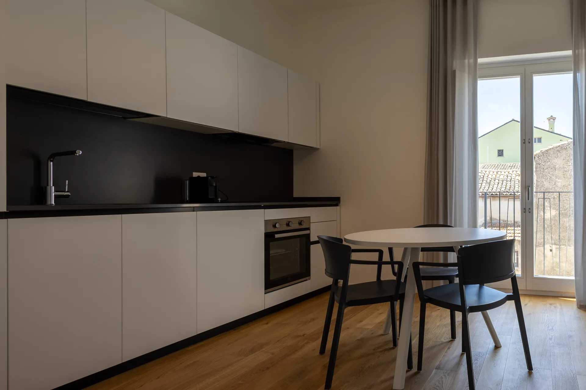 Apartment 6 — room 2