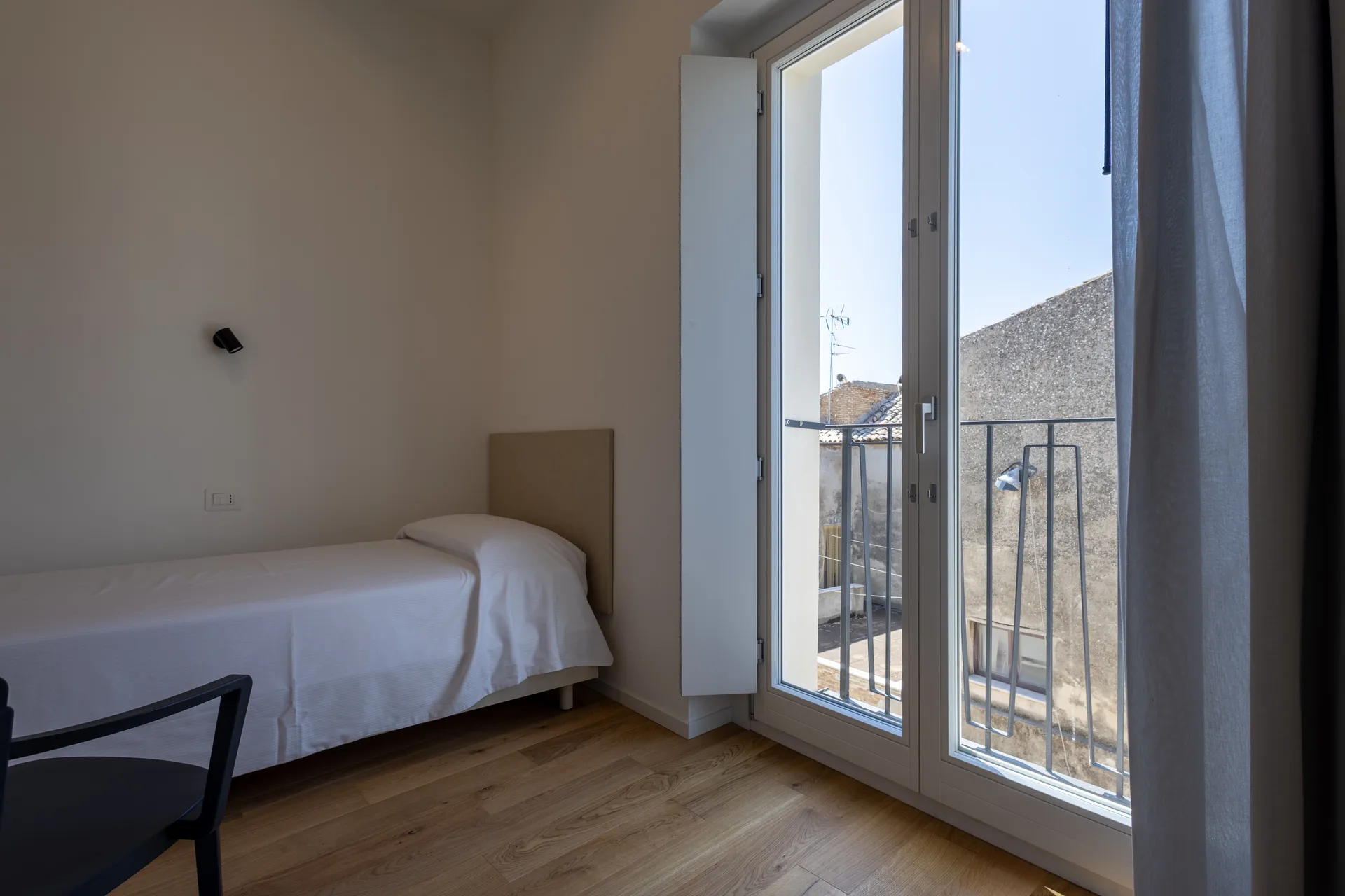 Apartment 6 — room 4