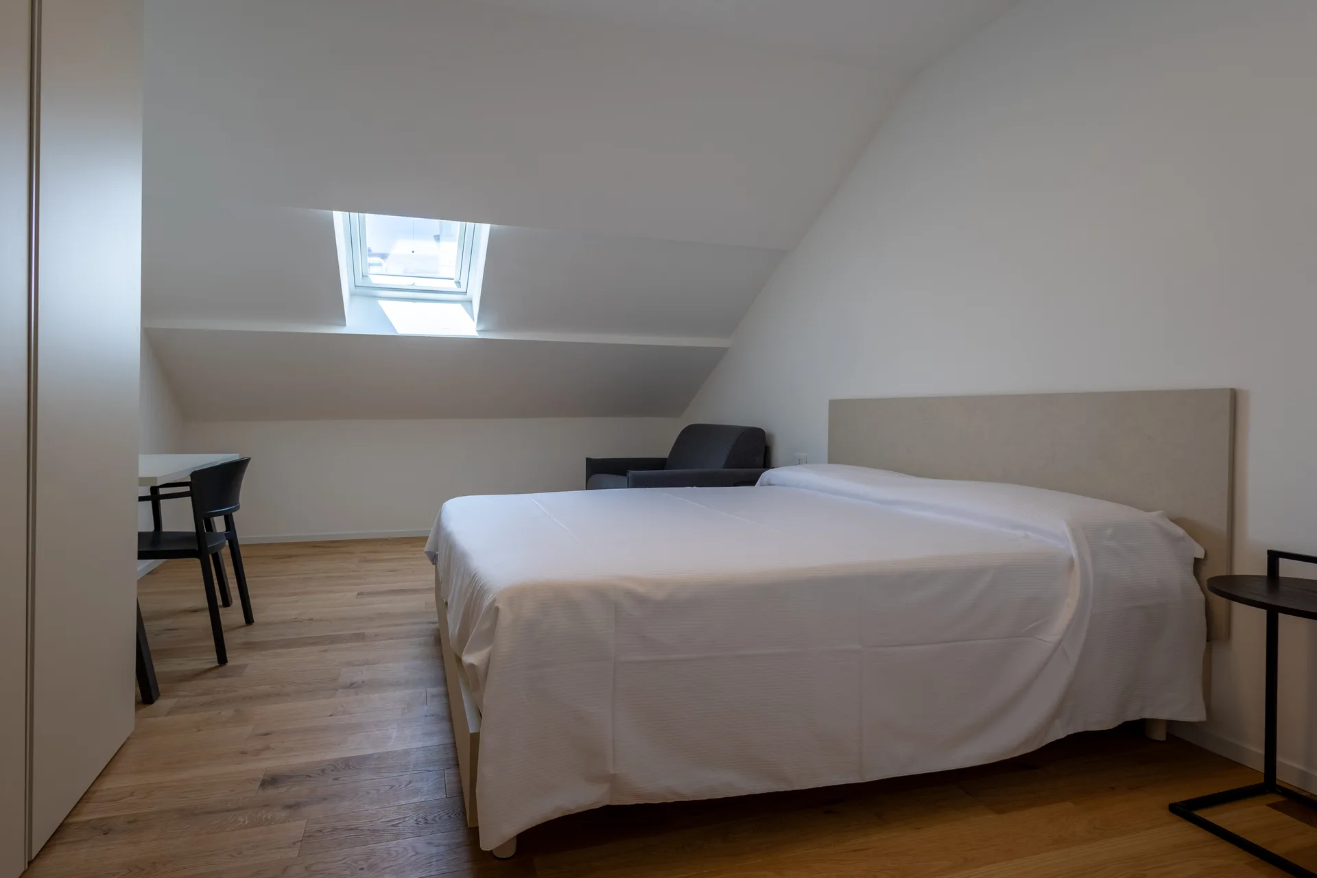 Apartment 6 — room 5