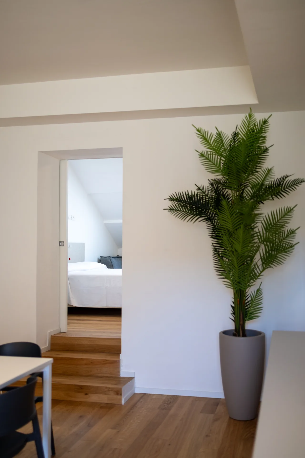 Apartment 7 — room 8