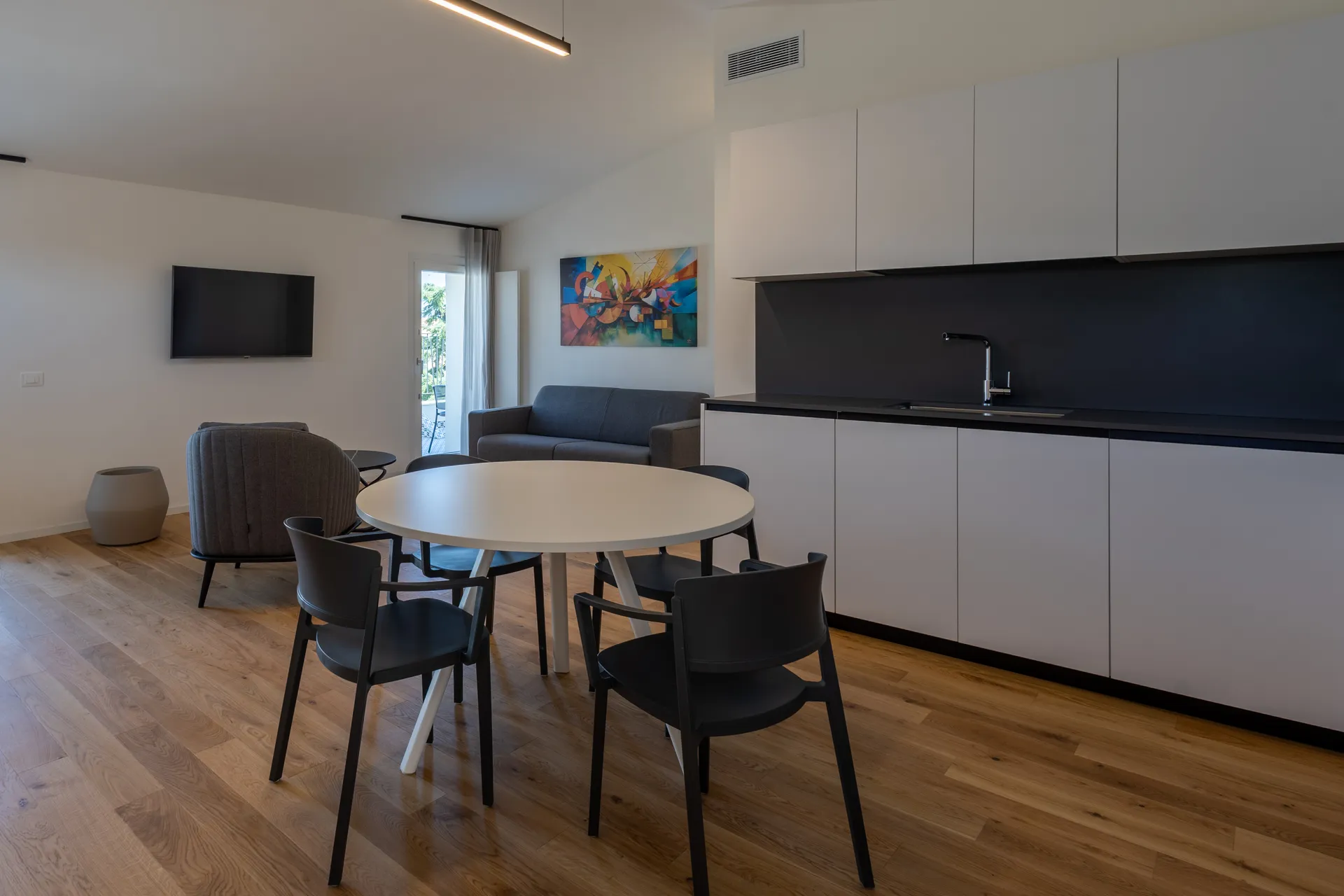 Apartment 8 — room 1