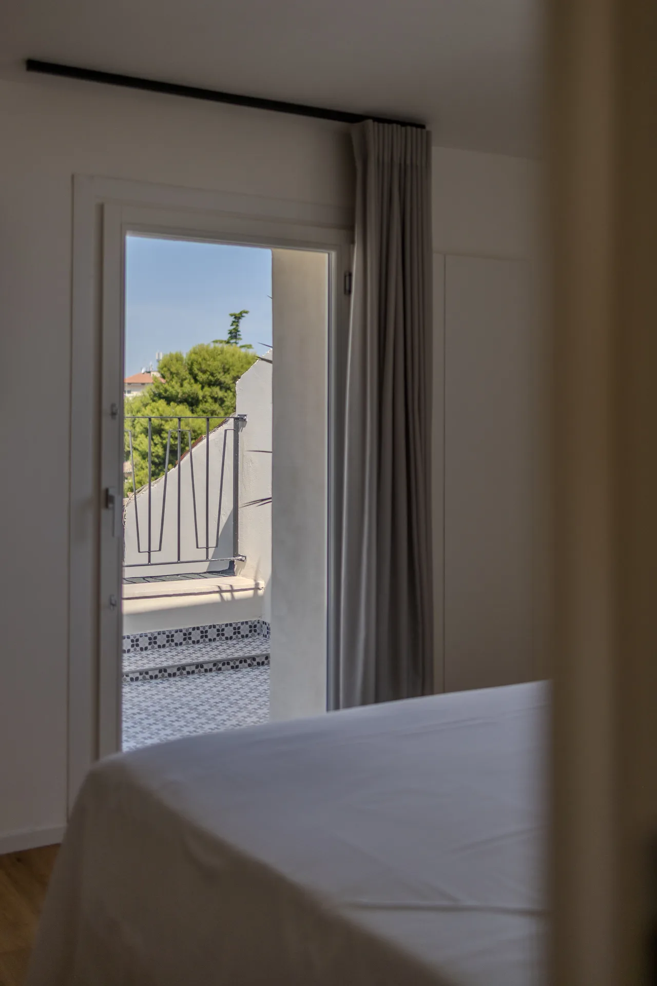 Apartment 8 — room 12